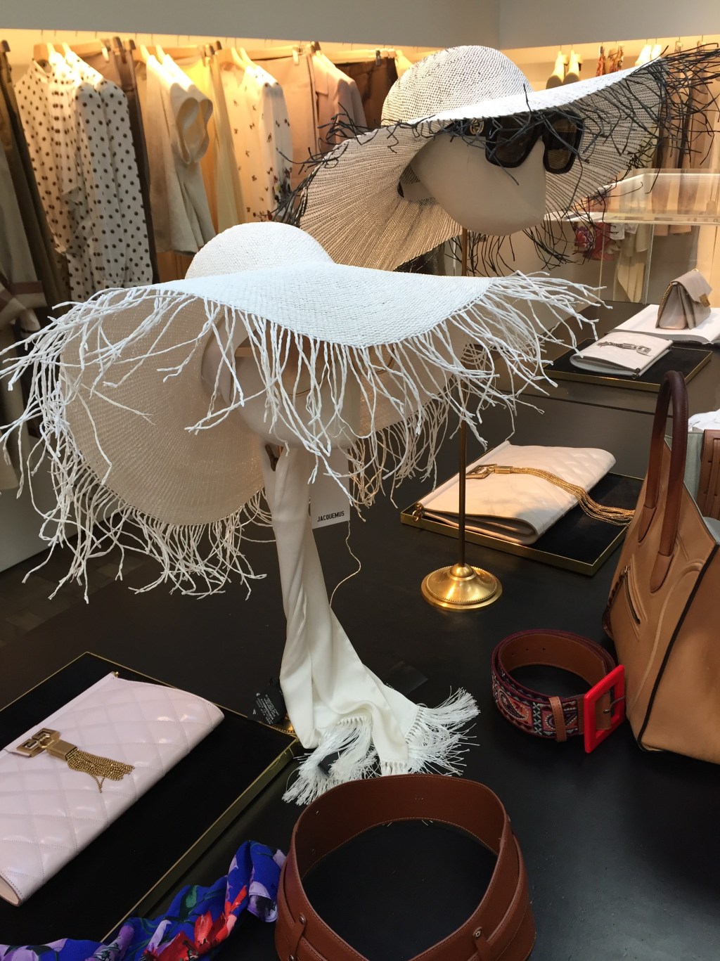 «Аксессуары создают индивидуальность стиля женщины». Oscar de la&nbsp;Renta